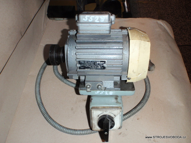 Motor k vnitřnímu broušení 3M6 42E  (05528 (2).JPG)